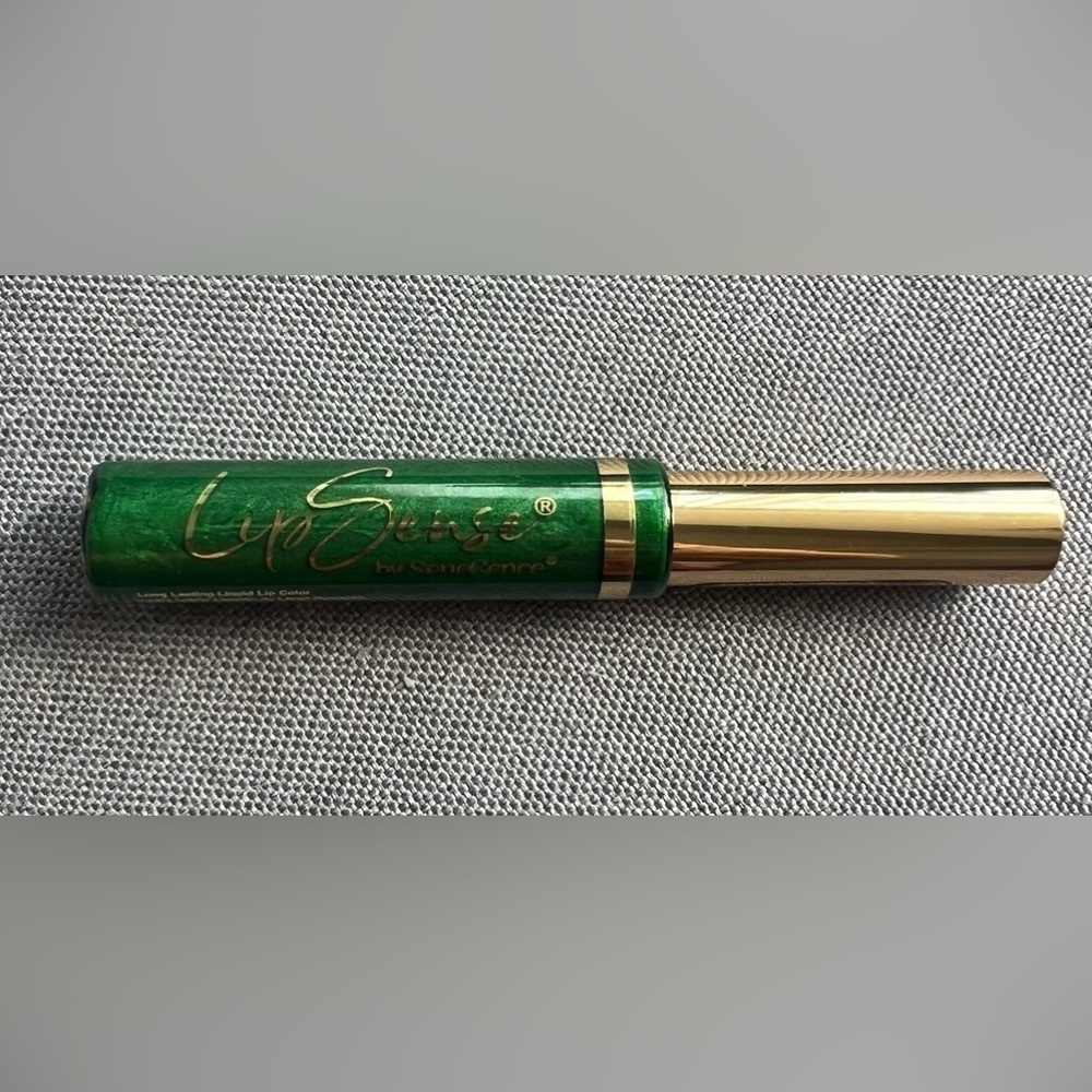 SeneGence LipSense in Candy Apple Green. Sealed. Never used.